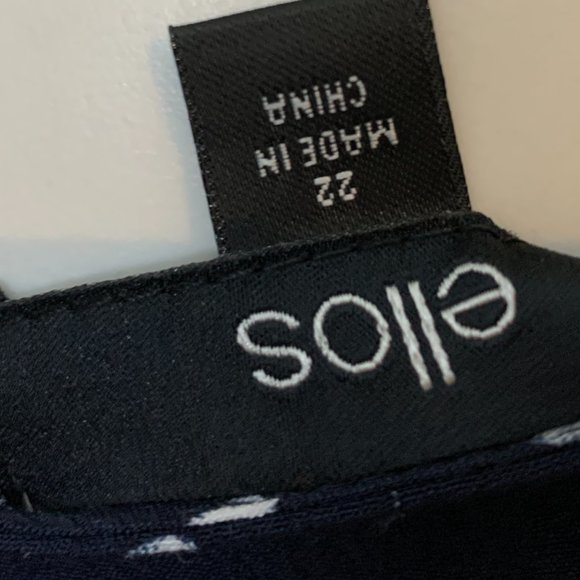 ellos navy/white rayon polka dot top, size 22 - Picture 4 of 4